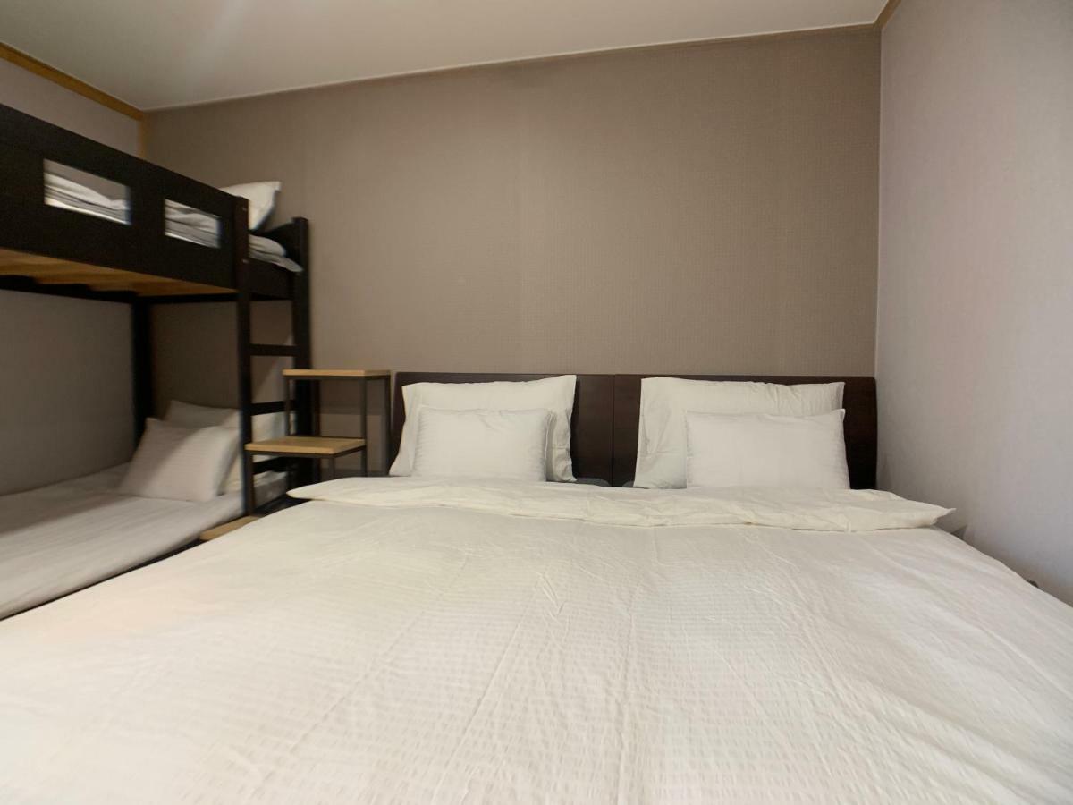 J-Honor Guesthouse Seoul Exterior photo